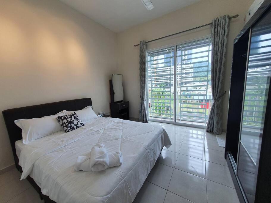 3Storey House 13Pax Family Suite บายันเลอปาส ภายนอก รูปภาพ