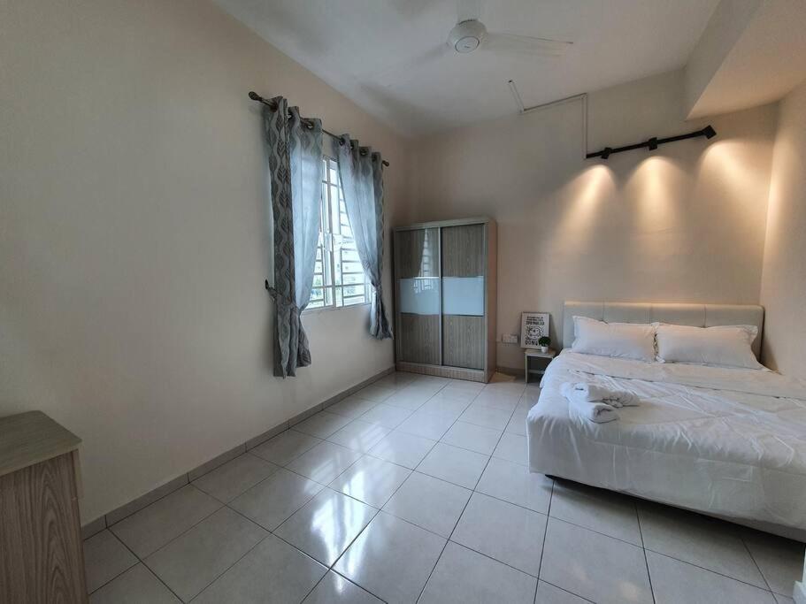 3Storey House 13Pax Family Suite บายันเลอปาส ภายนอก รูปภาพ